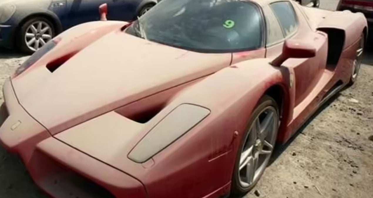 Milyonlarca liralık binlerce lüks araç burada çürüyor