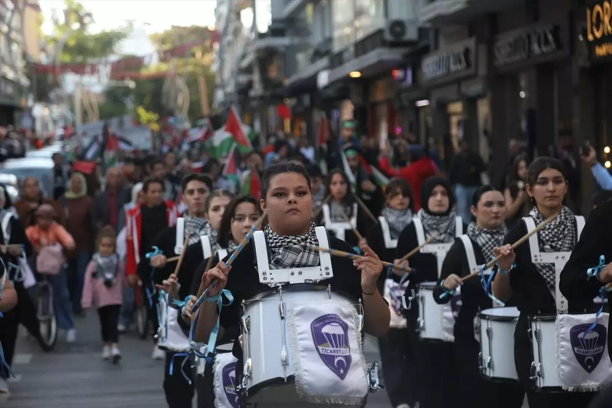 samsunda gazze icin yuruyus Z2VPaQ59