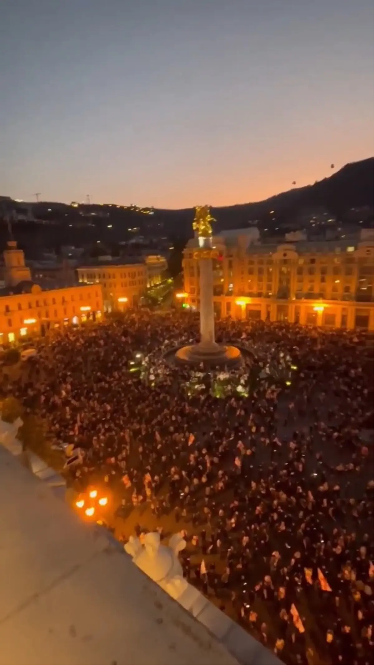 gurcistanda protesto gosterisine mudahale 27 yarali 9Yp9DCVc