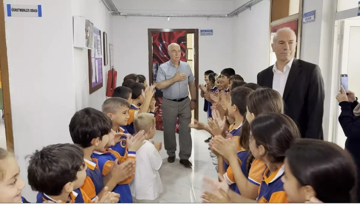 Hızır Yavuz, 43 Yıl Sonra Öğretmenlik Mesleğine Veda Etti