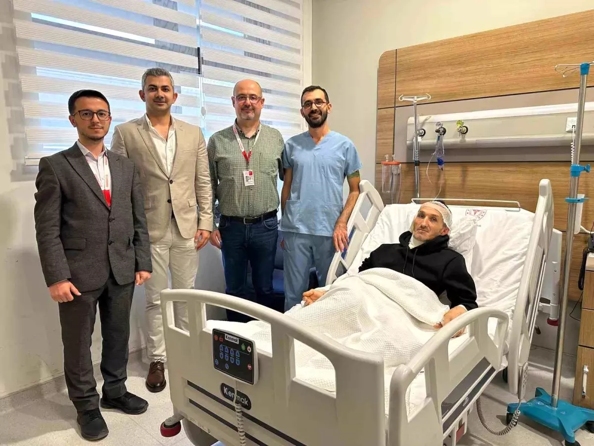 is kazasinda agir yaralanan hastanin ameliyati basariyla gerceklesti aYwBnemO.jpg