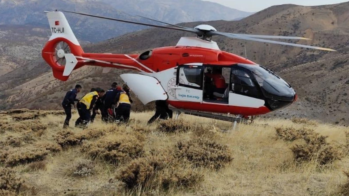 Malatya’da uçuruma yuvarlanan kişi kurtarıldı malatyada ucuruma yuvarlanan kisi kurtarildi yI8XZWQA.jpg