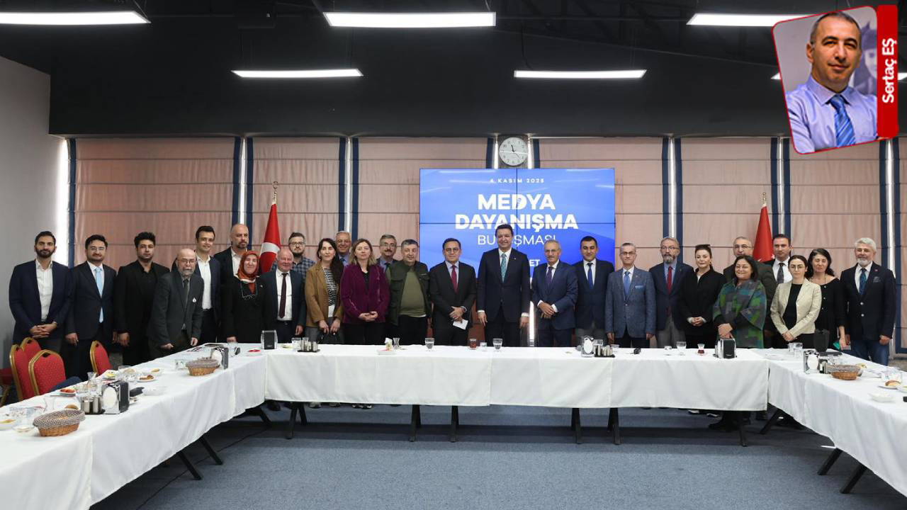 SP lideri Arıkan, gazetecilerle dayanışma buluşması gerçekleştirdi: Medya tarihinin en zor dönemi sp lideri arikan gazetecilerle dayanisma bulusmasi gerceklestirdi medya tarihinin en zor donemi EYr1jhmF.jpg