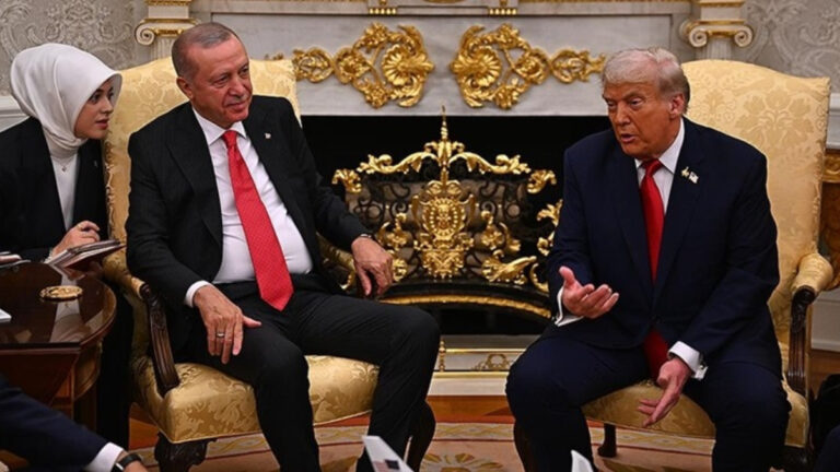 trump-erdogan-istedi-suriyeye-yaptirimlari-kaldirdim-PD75hDyC.jpg