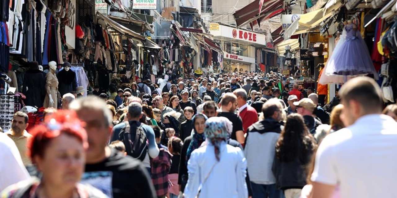 Bu yılbaşı vatandaşın ağzı boş duracak: Fiyatı dudak uçuklattı