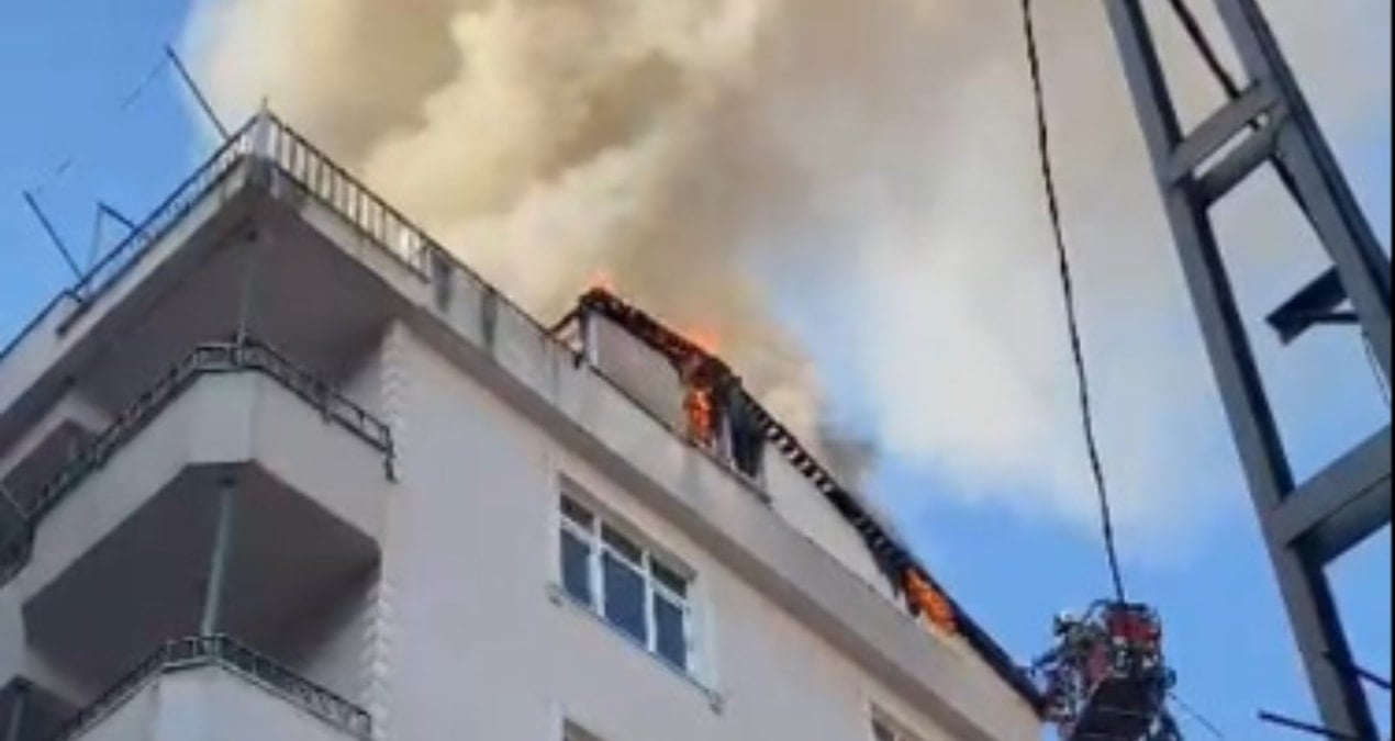 İstanbul’da 6 katlı binada yangın paniği