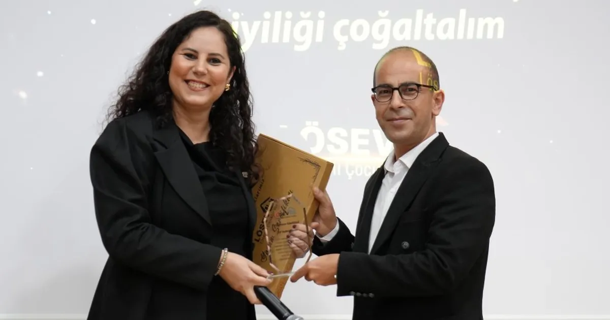 LÖSEV’den İGFA’ya Yılın Basın Gönüllüsü plaketi