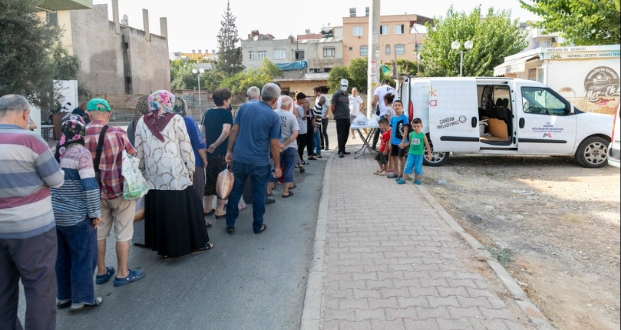 Zengin büyüdü halk ezildi