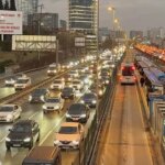 istanbulda-aksam-saatlerinde-trafik-yogunlugu-yuzde-80e-cikti-3dM3f8tH.jpg