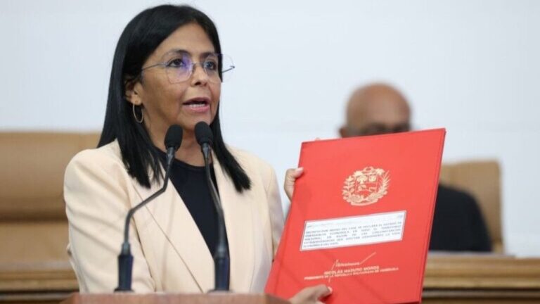 venezuela-gecici-devlet-baskanindan-abdye-is-birligi-cagrisi-Lgmh2ncg.jpg