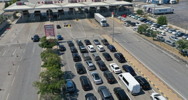 yabanci-plakali-araclara-otoyol-ucreti-duzenlemesi-tahsilat-gumruk-kapilarina-tasindi-xvRS51mV.jpg
