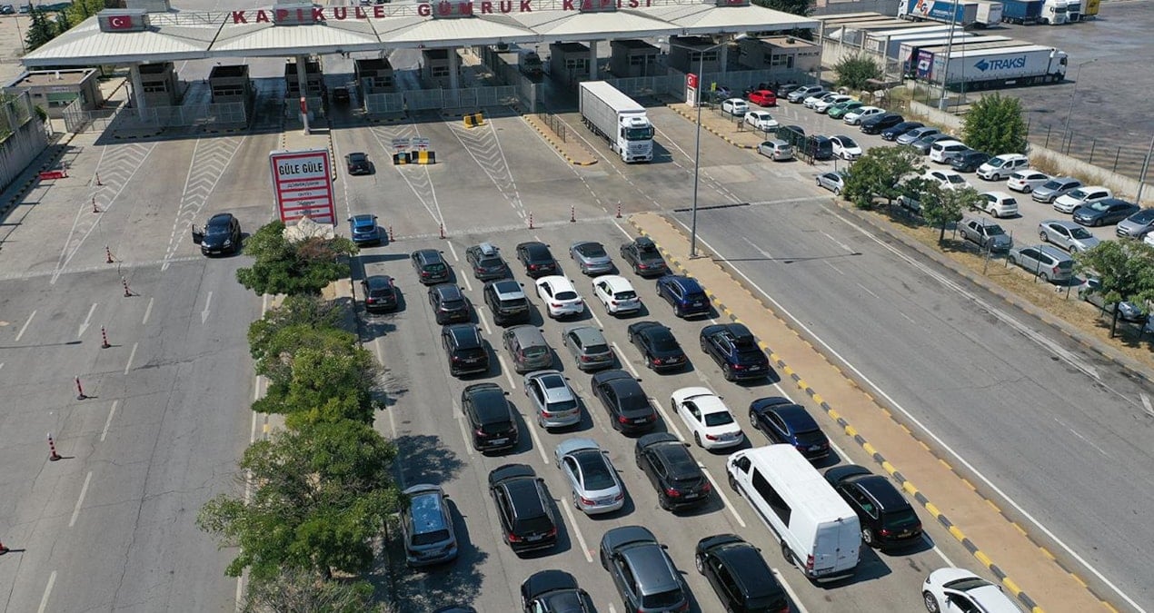 yabanci-plakali-araclara-otoyol-ucreti-duzenlemesi-tahsilat-gumruk-kapilarina-tasindi-xvRS51mV.jpg