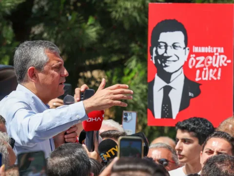 Ozgur ozel tarih vermisti yeni parti ismiyle marka basvurusu yapildi nnSVMKkQ