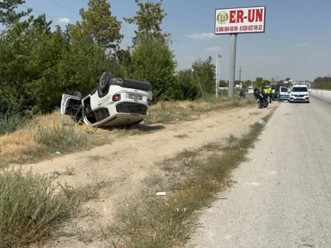 Tirin patlayan lastigi kazaya neden oldu 3u cocuk 8 yarali JYVyepR7